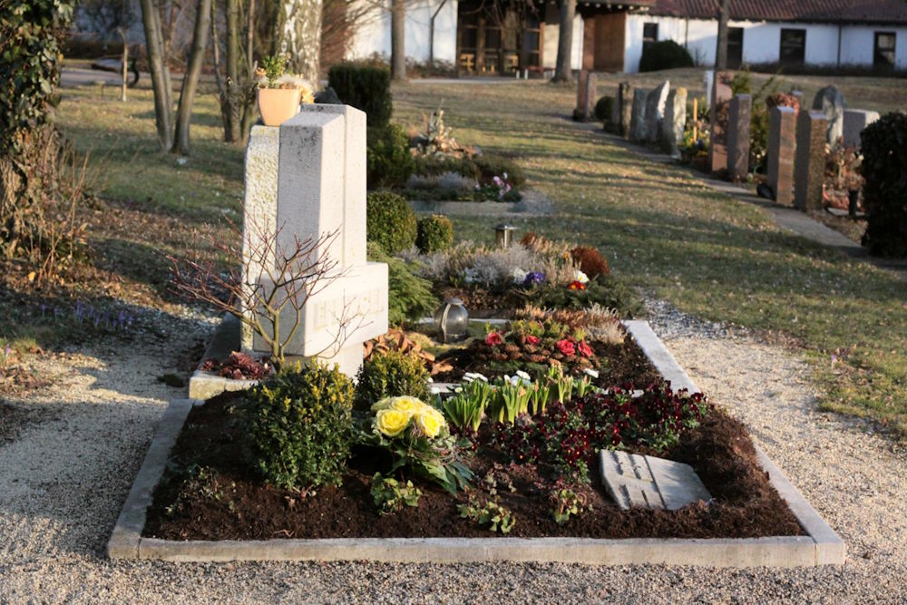 Dauergrabpflege